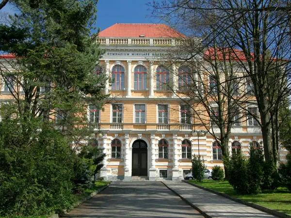 Fotografie školy "Gymnázium Mikuláše Koperníka, Bílovec"