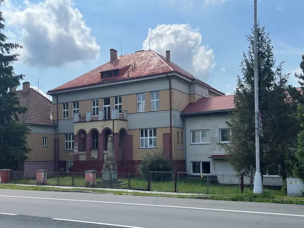 Fotografie školy "Střední škola elektrotechnická, Lipník nad Bečvou"