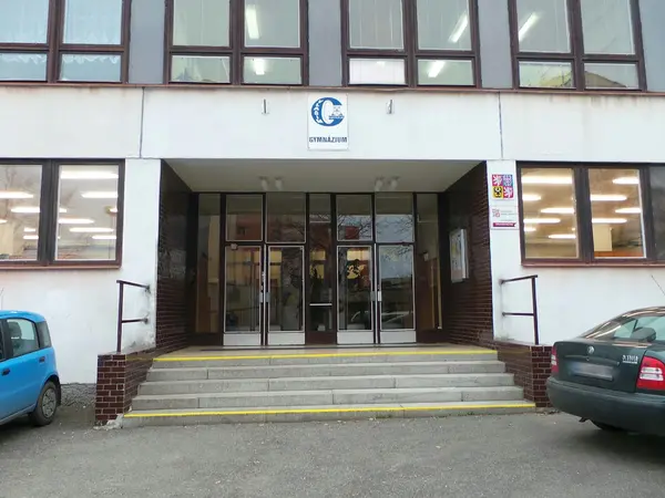 Fotografie školy "Gymnázium Vlašim"