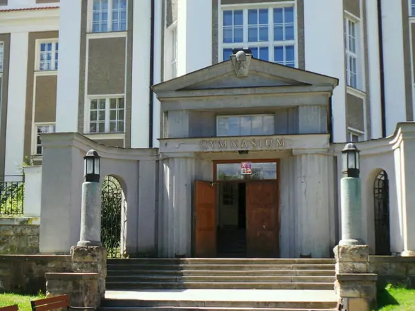 Fotografie školy "Gymnázium Aloise Jiráska, Litomyšl, T. G. Masaryka 590"