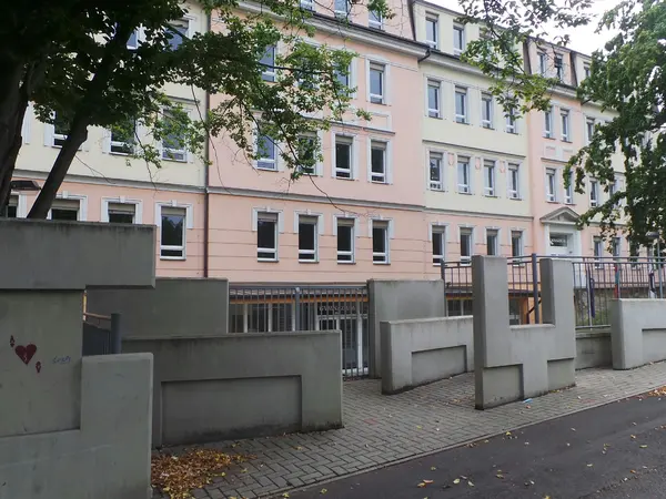 Fotografie školy "Gymnázium, Ústí nad Labem, Jateční 22"
