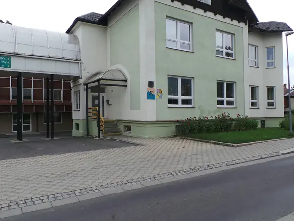 Fotografie školy "Hotelová škola Vincenze Priessnitze a Obchodní akademie Jeseník"