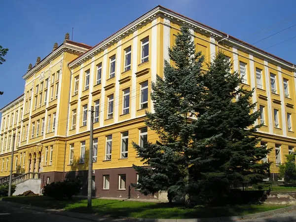Fotografie školy "Gymnázium, Jevíčko, A. K. Vitáka 452"