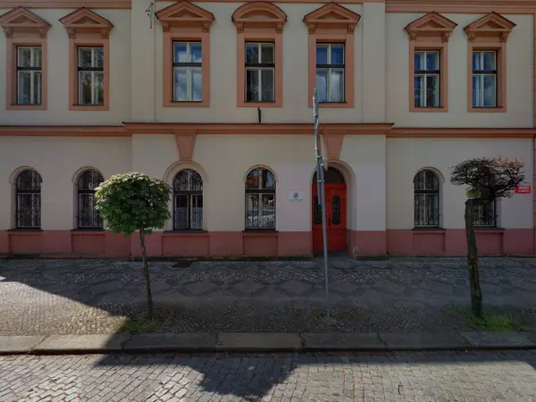 Fotografie školy "TRIVIS - Střední škola veřejnoprávní Třebechovice pod Orebem"