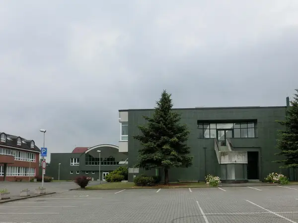 Fotografie školy "Obchodní akademie Neveklov"