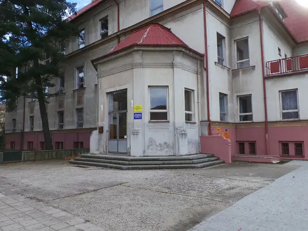 Fotografie školy "Soukromá obchodní akademie"