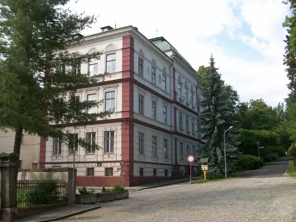 Fotografie školy "Česká lesnická akademie Trutnov - střední škola a vyšší odborná škola"