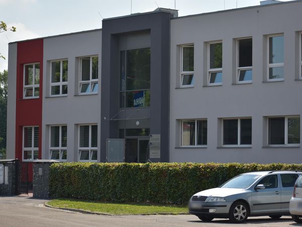 Fotografie školy "AHOL - Střední škola gastronomie, turismu a lázeňství"