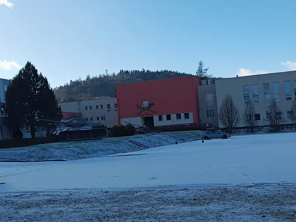 Fotografie školy "Ministerstvo obrany"