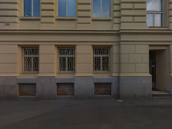 Fotografie školy "TRIVIS - Střední škola veřejnoprávní Karlovy Vary"