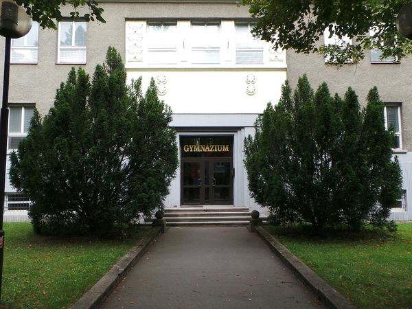 Fotografie školy "Gymnázium Josefa Kainara, Hlučín"