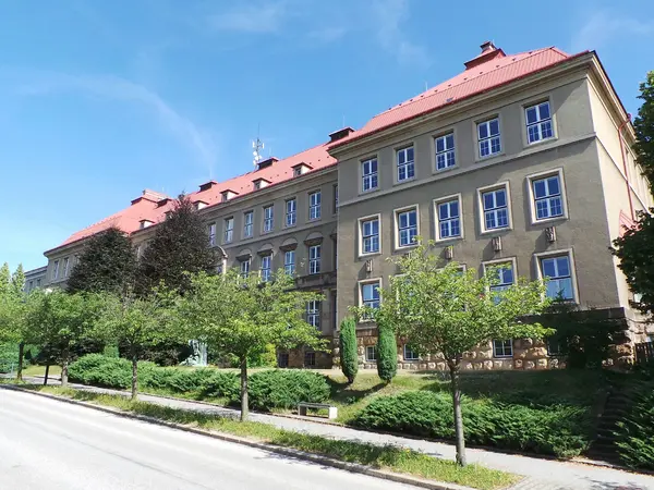 Fotografie školy "Gymnázium a Střední odborná škola pedagogická Nová Paka"