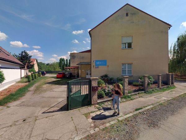 Fotografie školy "Střední škola designu Lysá nad Labem"