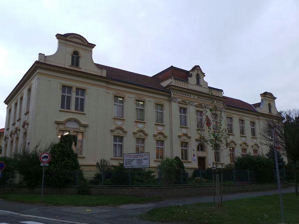 Fotografie školy "Střední odborné učiliště Slaný"