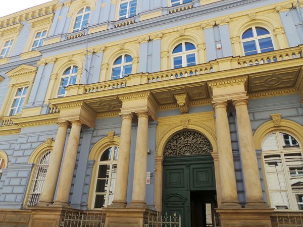 Fotografie školy "Gymnázium Jana Nerudy, škola hlavního města Prahy"