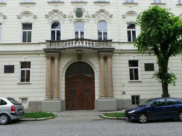 Fotografie školy "Církevní gymnázium Německého řádu"