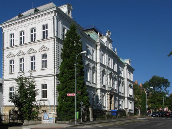 Fotografie školy "Vyšší odborná škola sklářská a Střední škola Nový Bor"