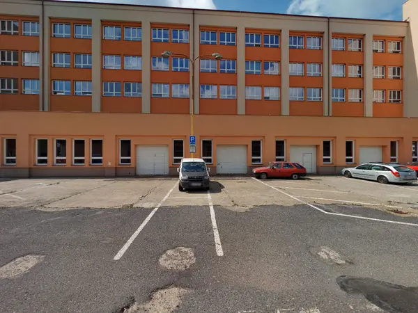 Fotografie školy "Střední průmyslová škola technická, Jablonec nad Nisou, Belgická 4852"