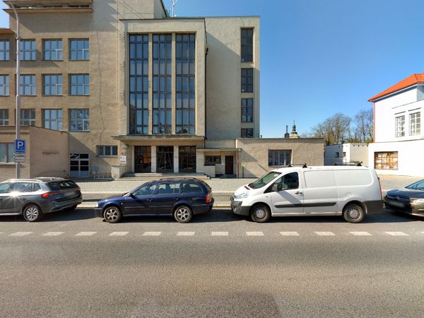 Fotografie školy "Obchodní akademie a Jazyková škola s právem státní jazykové zkoušky Mladá Boleslav"