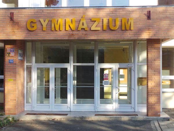 Fotografie školy "Gymnázium Rožnov pod Radhoštěm"
