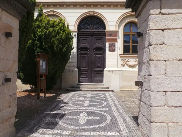 Fotografie školy "Lepařovo gymnázium Jičín"