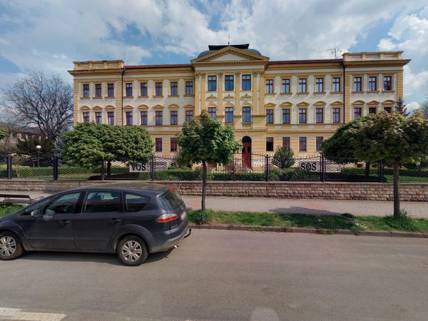 Fotografie školy "Vyšší odborná škola a Střední odborná škola, Roudnice nad Labem, Špindlerova 690"