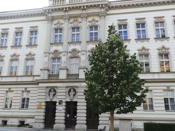 Fotografie školy "Gymnázium Mladá Boleslav, Palackého"