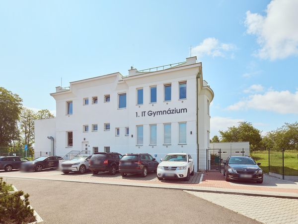 Fotografie školy "1. IT Gymnázium"