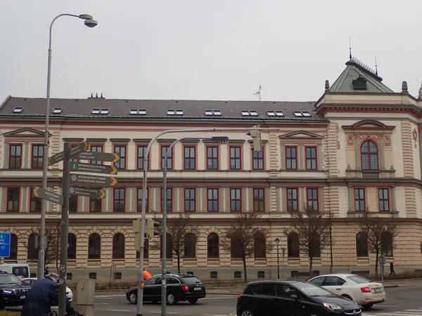 Fotografie školy "Gymnázium Kroměříž"