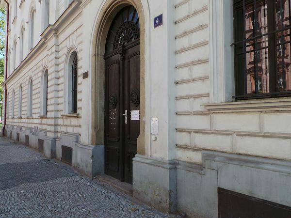 Fotografie školy "Střední odborné učiliště kadeřnické, Praha 8"