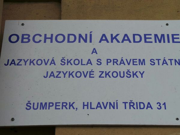 Fotografie školy "Obchodní akademie a Jazyková škola s právem státní jazykové zkoušky, Šumperk, Hlavní třída 31"