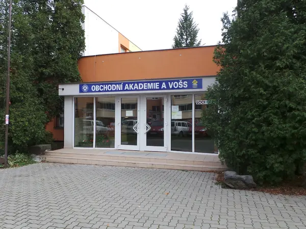 Fotografie školy "Obchodní akademie a Vyšší odborná škola sociální, Ostrava - Mariánské Hory"
