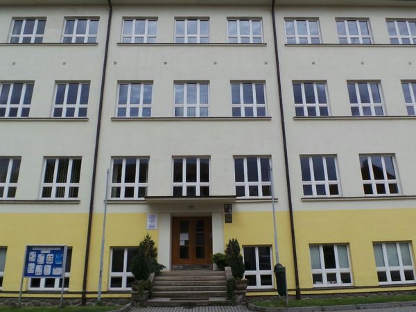 Fotografie školy "Obchodní akademie, Střední odborná škola a Střední odborné učiliště, Třeboň"