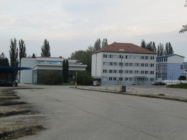 Fotografie školy "Střední průmyslová škola a Obchodní akademie Uherský Brod"