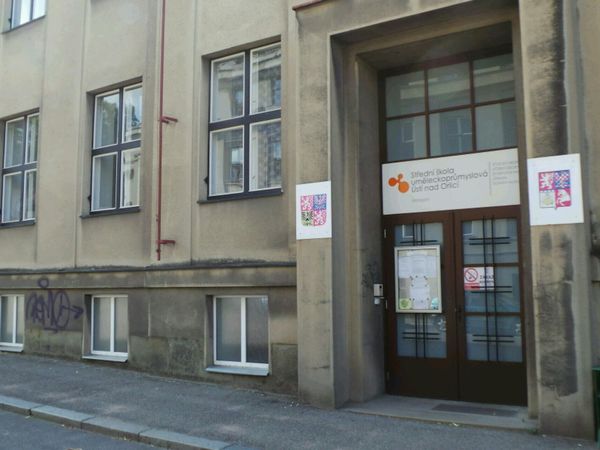Fotografie školy "Střední škola uměleckoprůmyslová Ústí nad Orlicí"