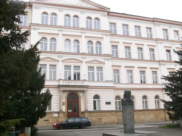 Fotografie školy "Gymnázium Děčín"