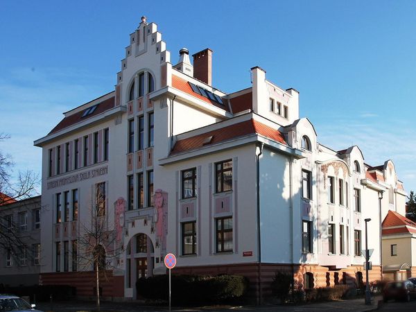Fotografie školy "Střední průmyslová škola stavební, České Budějovice, Resslova 2"