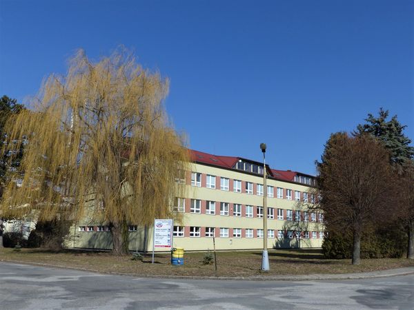 Fotografie školy "Vyšší odborná škola a Střední škola automobilní, Zábřeh, U Dráhy 6"