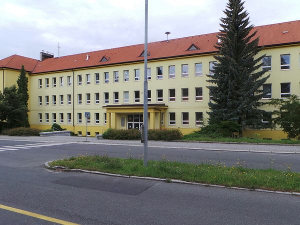 Fotografie školy "Gymnázium Jaroslava Vrchlického, Klatovy, Národních mučedníků 347"