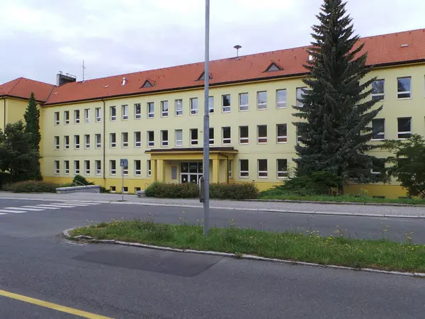 Fotografie školy "Gymnázium Jaroslava Vrchlického, Klatovy, Národních mučedníků 347"
