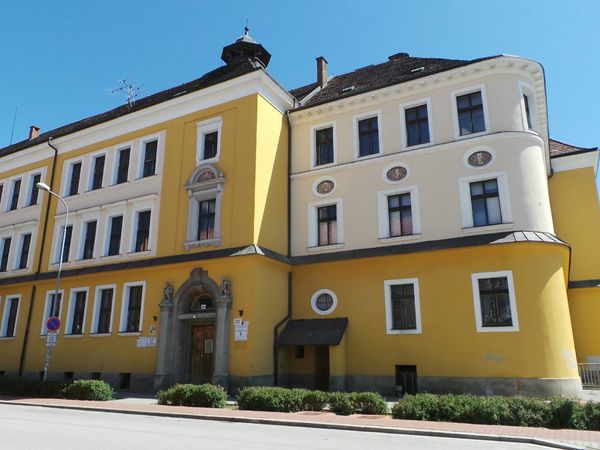Fotografie školy "Anglické gymnázium, Střední odborná škola a Vyšší odborná škola"