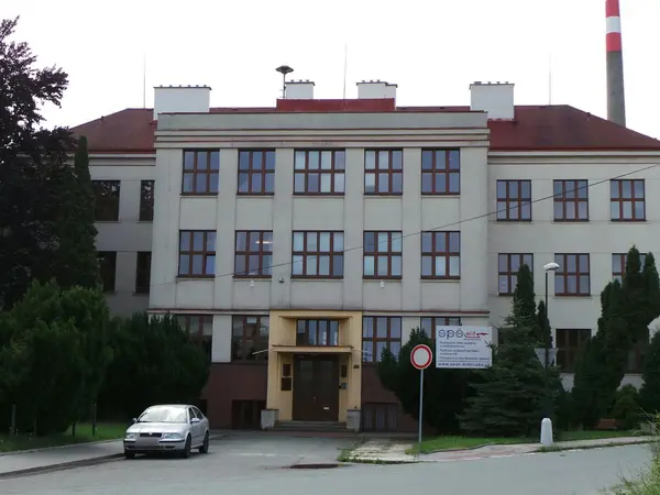 Fotografie školy "Střední průmyslová škola elektrotechniky a informačních technologií, Dobruška, Čs. odboje 670"