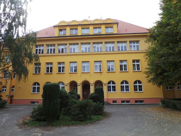 Fotografie školy "Obchodní akademie a Střední odborná škola zemědělská a ekologická Žatec"