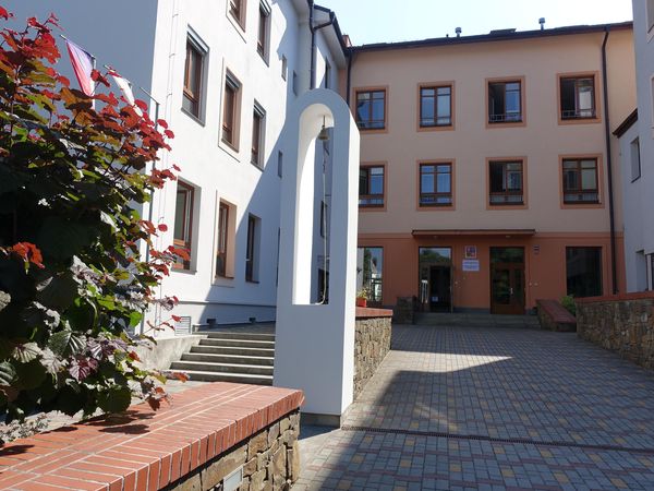 Fotografie školy "Střední pedagogická škola a Střední zdravotnická škola svaté Anežky České"