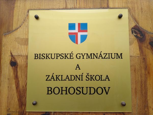 Fotografie školy "Biskupské gymnázium, ZŠ a MŠ Bohosudov"