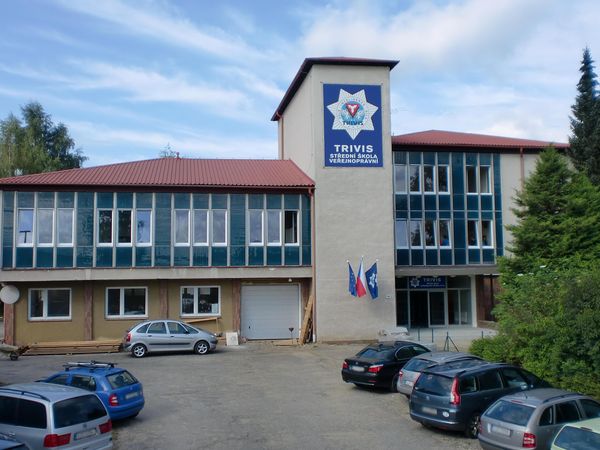 Fotografie školy "TRIVIS - Střední škola veřejnoprávní a Vyšší odborná škola bezpečnosti silniční dopravy Jihlava"
