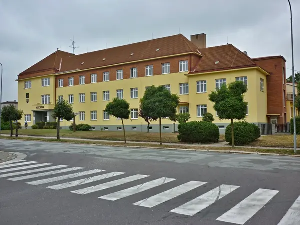 Fotografie školy "Střední odborné učiliště zemědělské a služeb, Dačice, nám. Republiky 86"