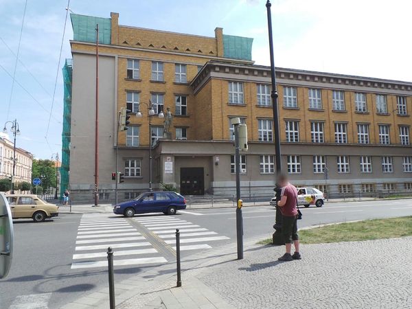 Fotografie školy "Střední průmyslová škola elektrotechnická a Vyšší odborná škola Pardubice"