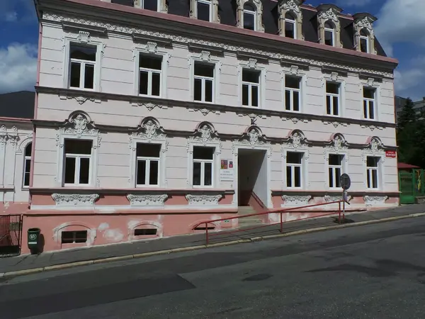 Fotografie školy "Soukromá obchodní akademie Podnikatel"