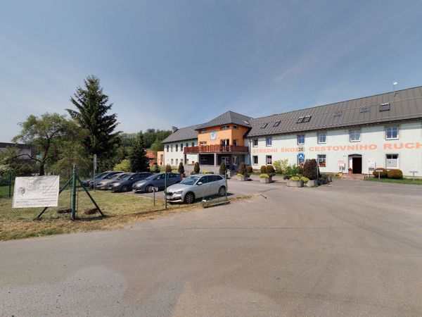 Fotografie školy "Střední škola cestovního ruchu a Jazyková škola s právem státní jazykové zkoušky"